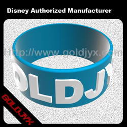 Embossed silicone bracelet